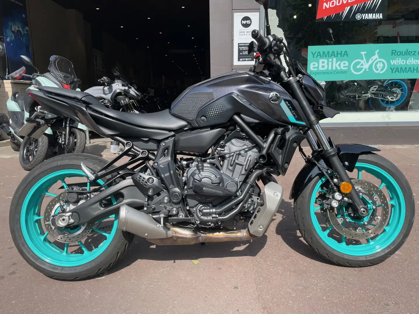 Yamaha MT-07 Gris - 1
