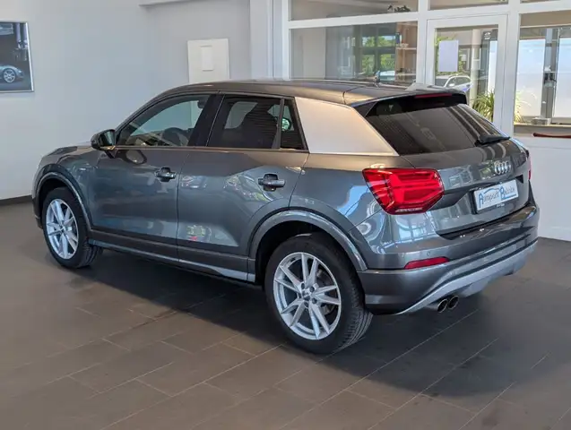 Audi Q2 view 9