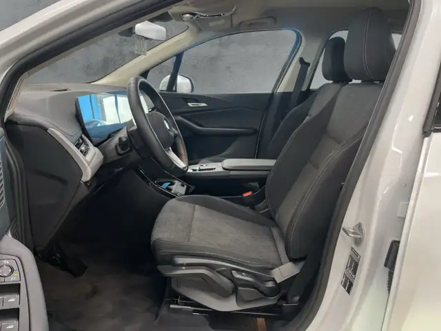 BMW 2 Series view 8