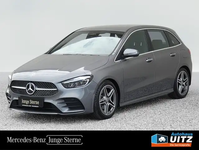 Mercedes-Benz B 180