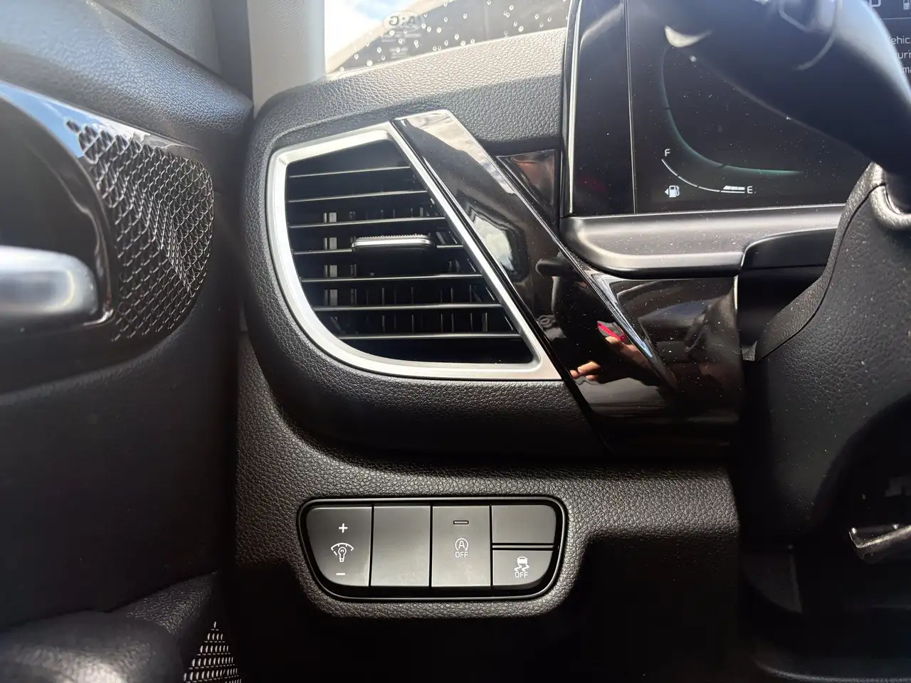 Kia Seltos снимка Kia Seltos