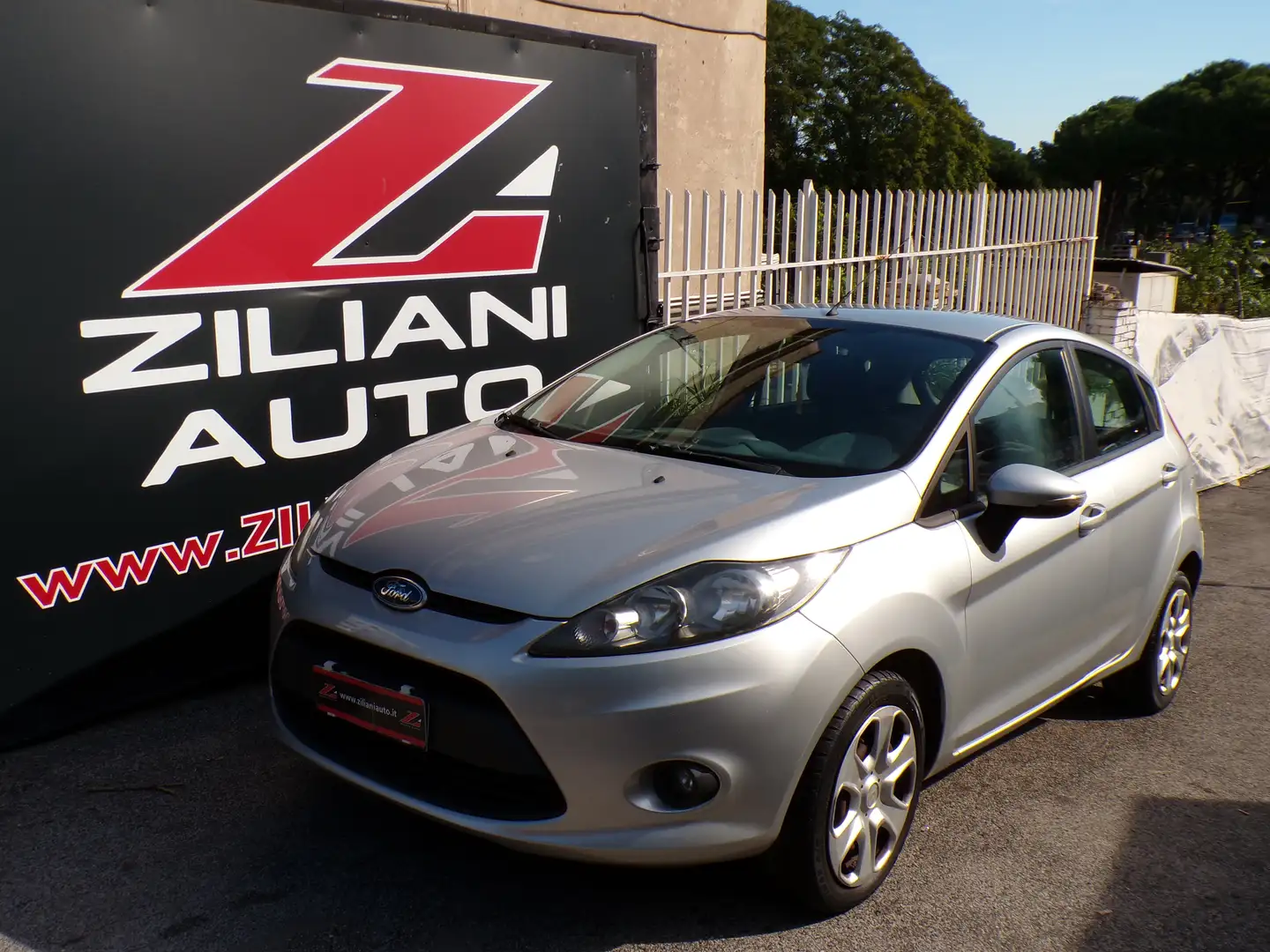 Ford Fiesta 5p 1.4 16v + Gpl ..UNICO PROPRIETARIO.. Argento - 1