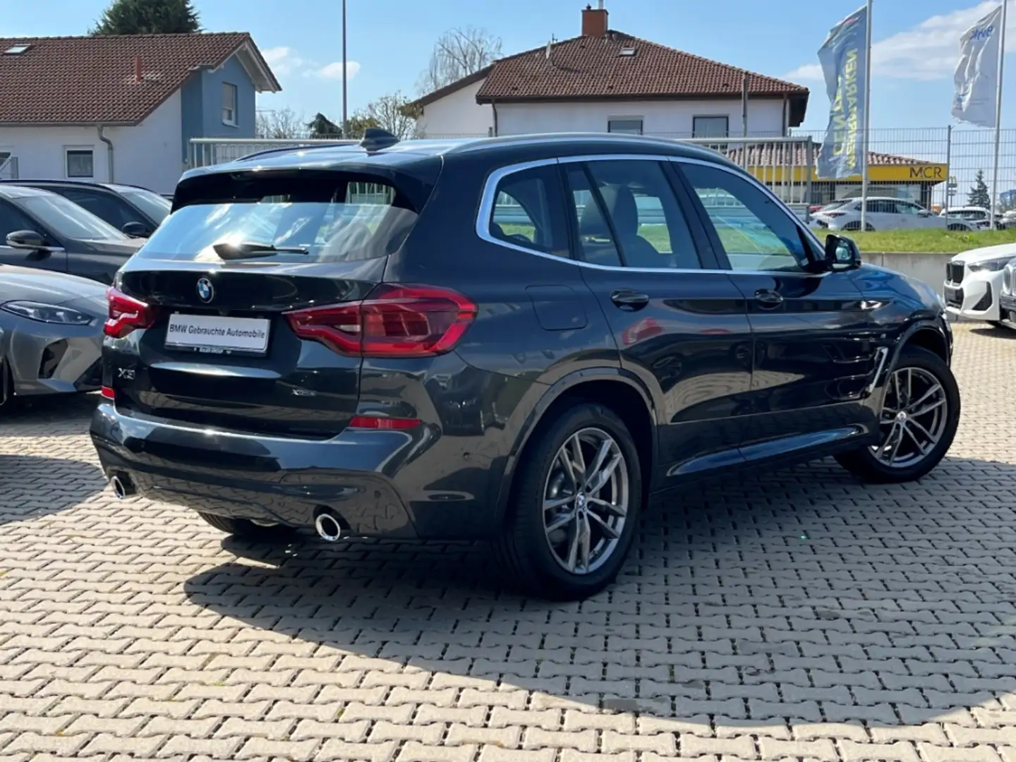 BMW X3 xDrive 20d A M-Sport 19'' AHK Pano Navi LED SHZ DA Gris - 2