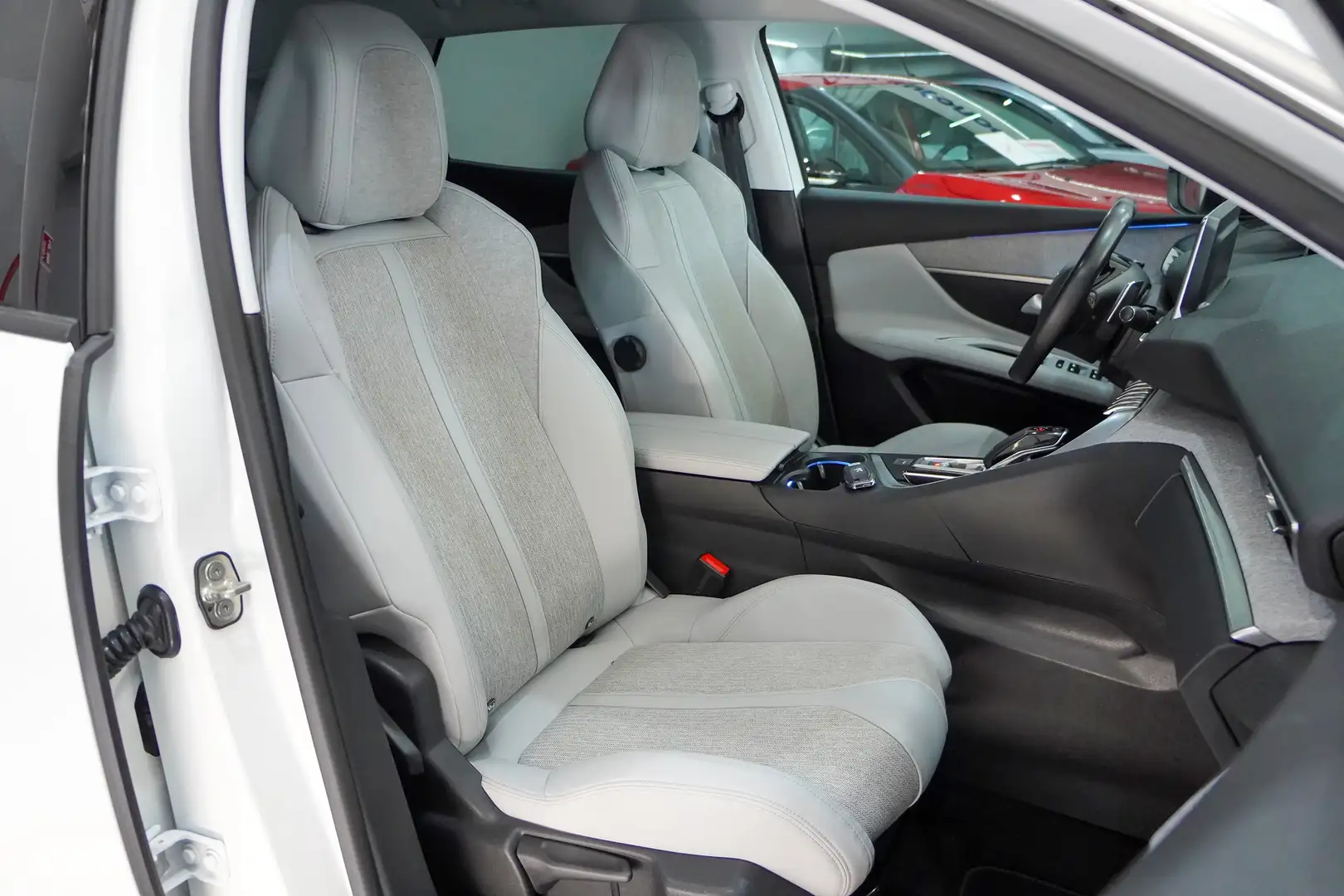 Peugeot 3008 EAT8 1200T 130cv ALLURE  Full LED + NAV Bianco - 2
