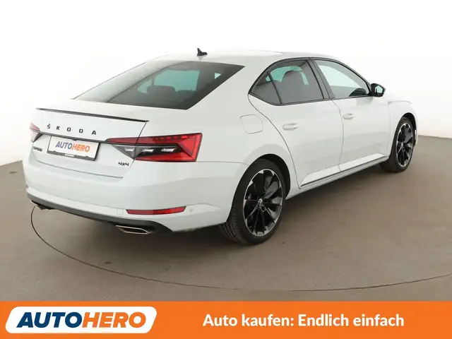 Skoda Superb view 6