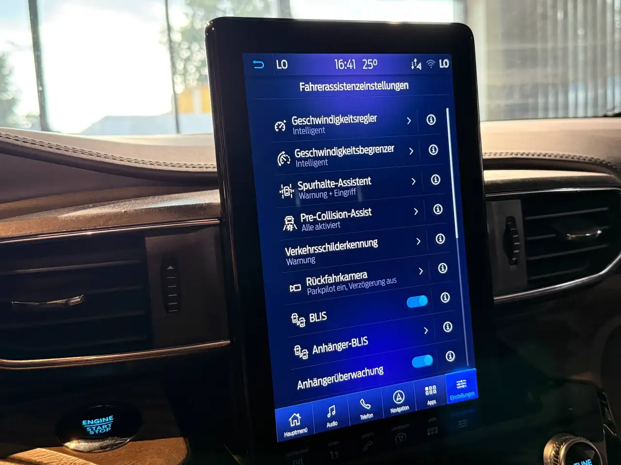 Ford Explorer Platinum Plug-in-Hybrid 4x4 7 Sitze-Vollausstattung, миниатюра 16