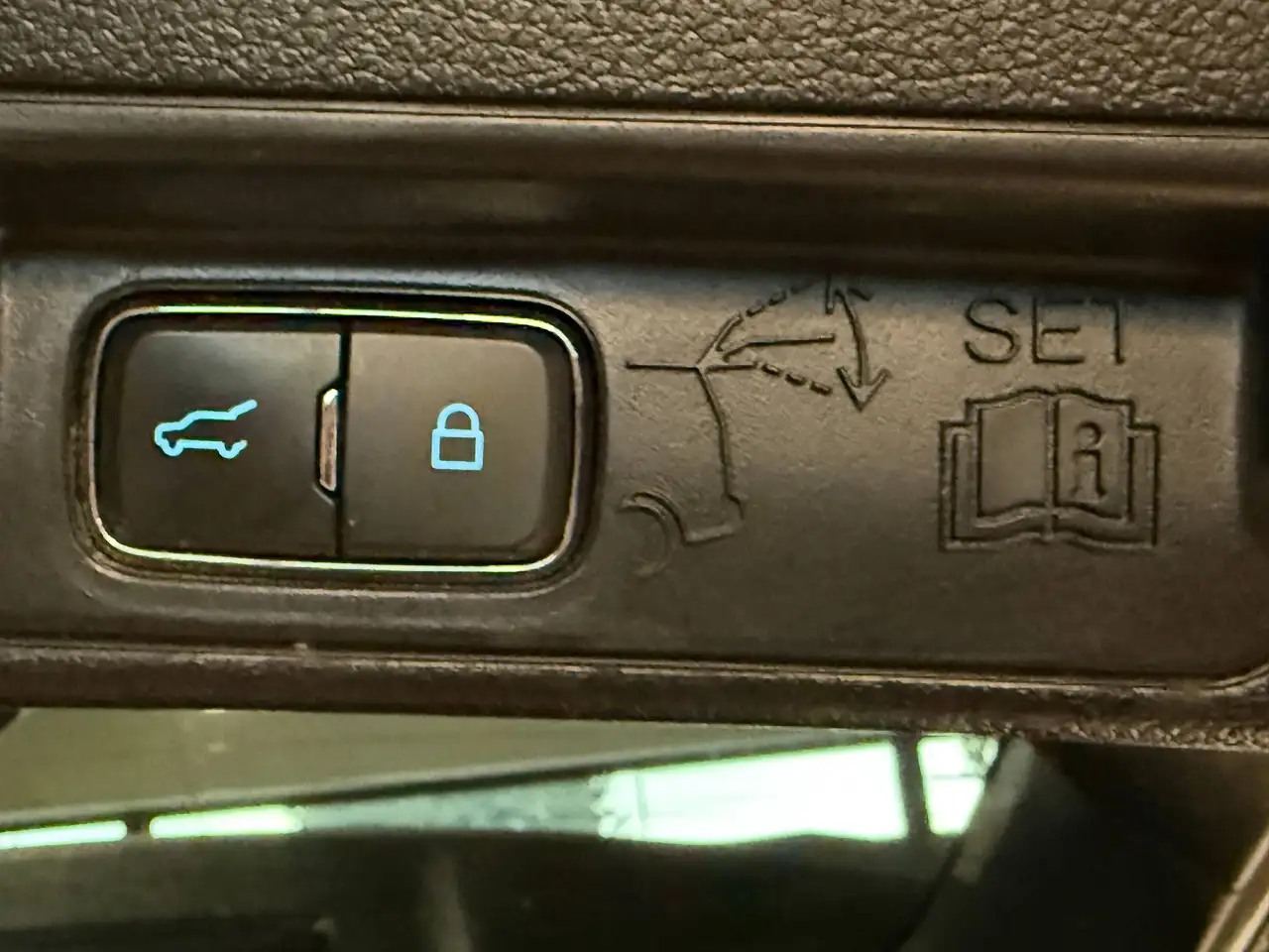 Ford Explorer Platinum Plug-in-Hybrid 4x4 7 Sitze-Vollausstattung, миниатюра 20