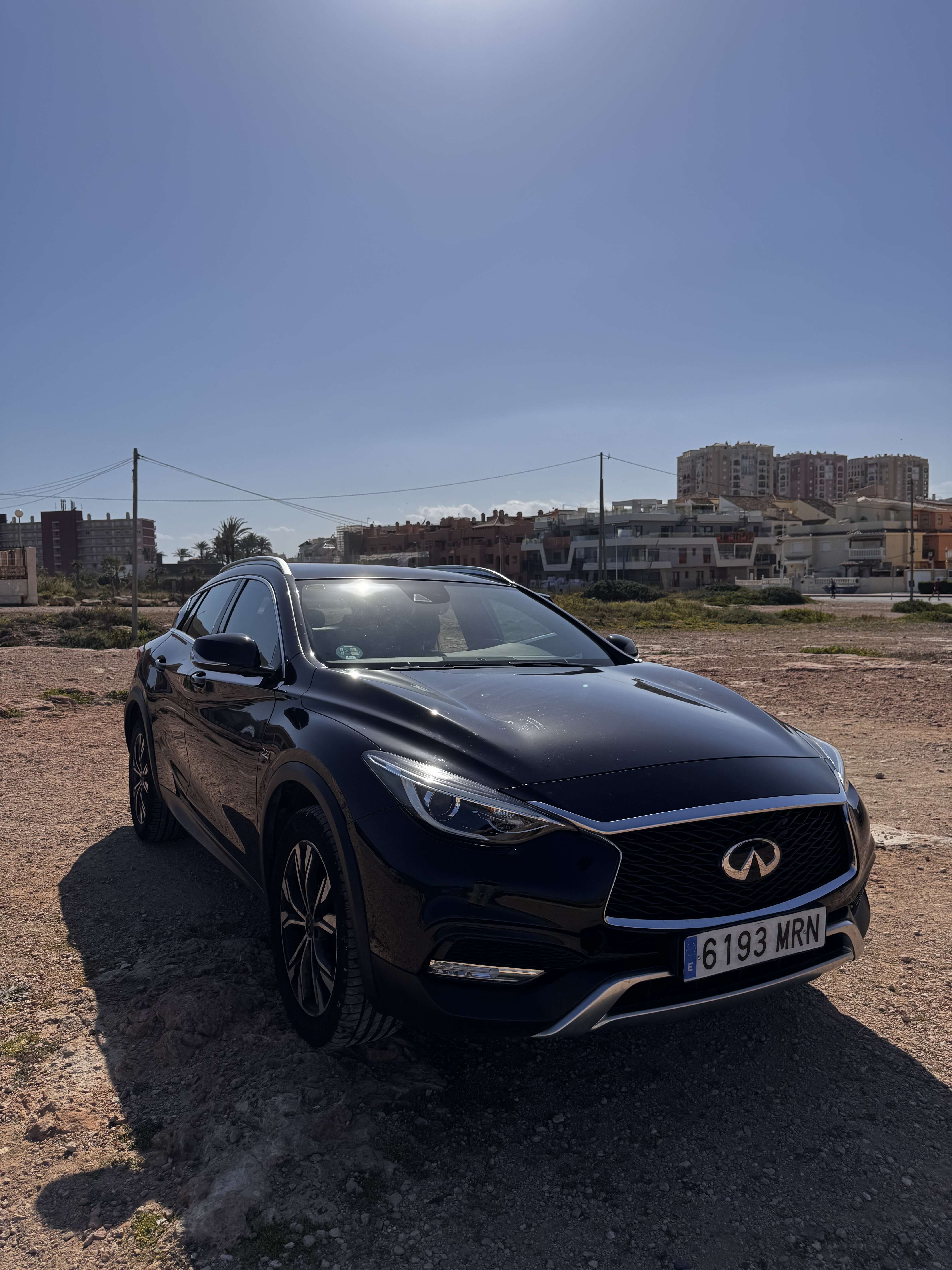 Infiniti QX30 2.2d DCT AWD Premium - foto 1