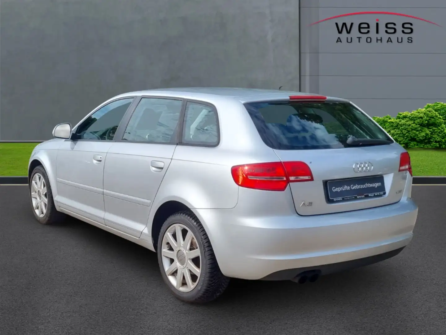 Audi A3 Sportback 1.8 TFSI Attraction  Klimaautom SHZ Temp Argent - 2