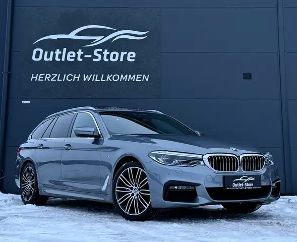 BMW 530 i xDrive*M-Sportpaket*AHK*Panorama*Standh.*19''