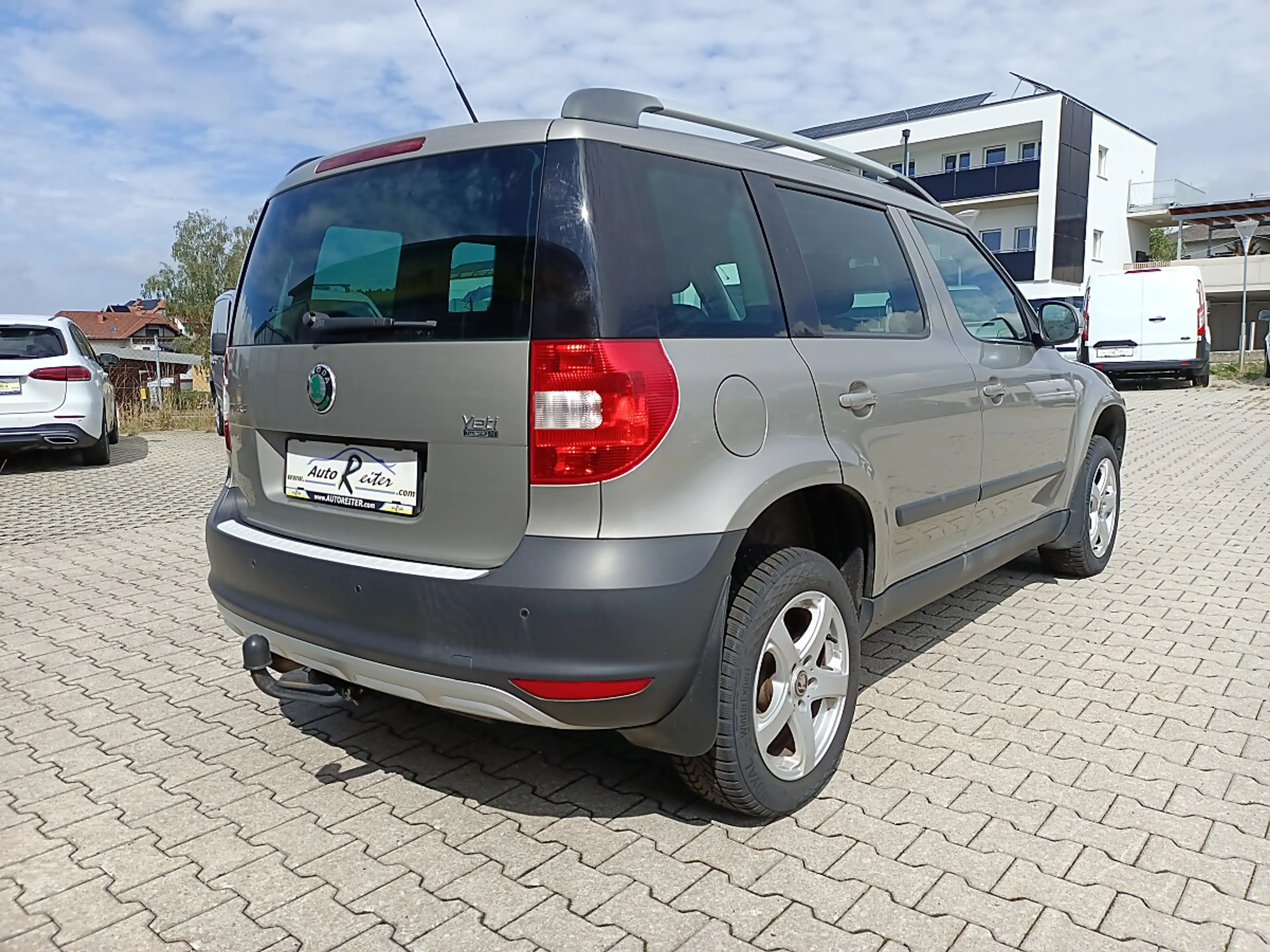 Skoda Yeti 4x4 Twenty Elegance 2,0 TDI CR DPF *AHV*BT*PDC*... — photo 4