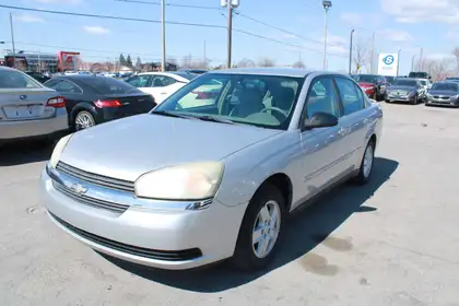 Gray 2005 Chevrolet Malibu Sedan Front-Wheel Drive Automatic
