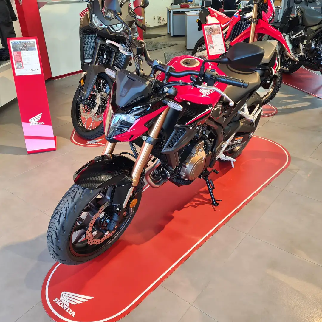 Honda CBF 500 Červená - 1