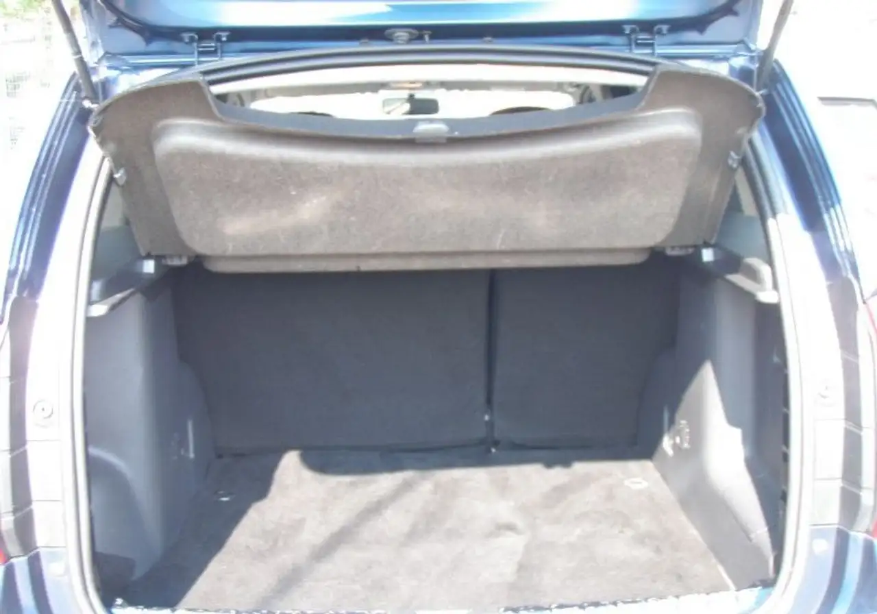 Dacia Duster — photo 11