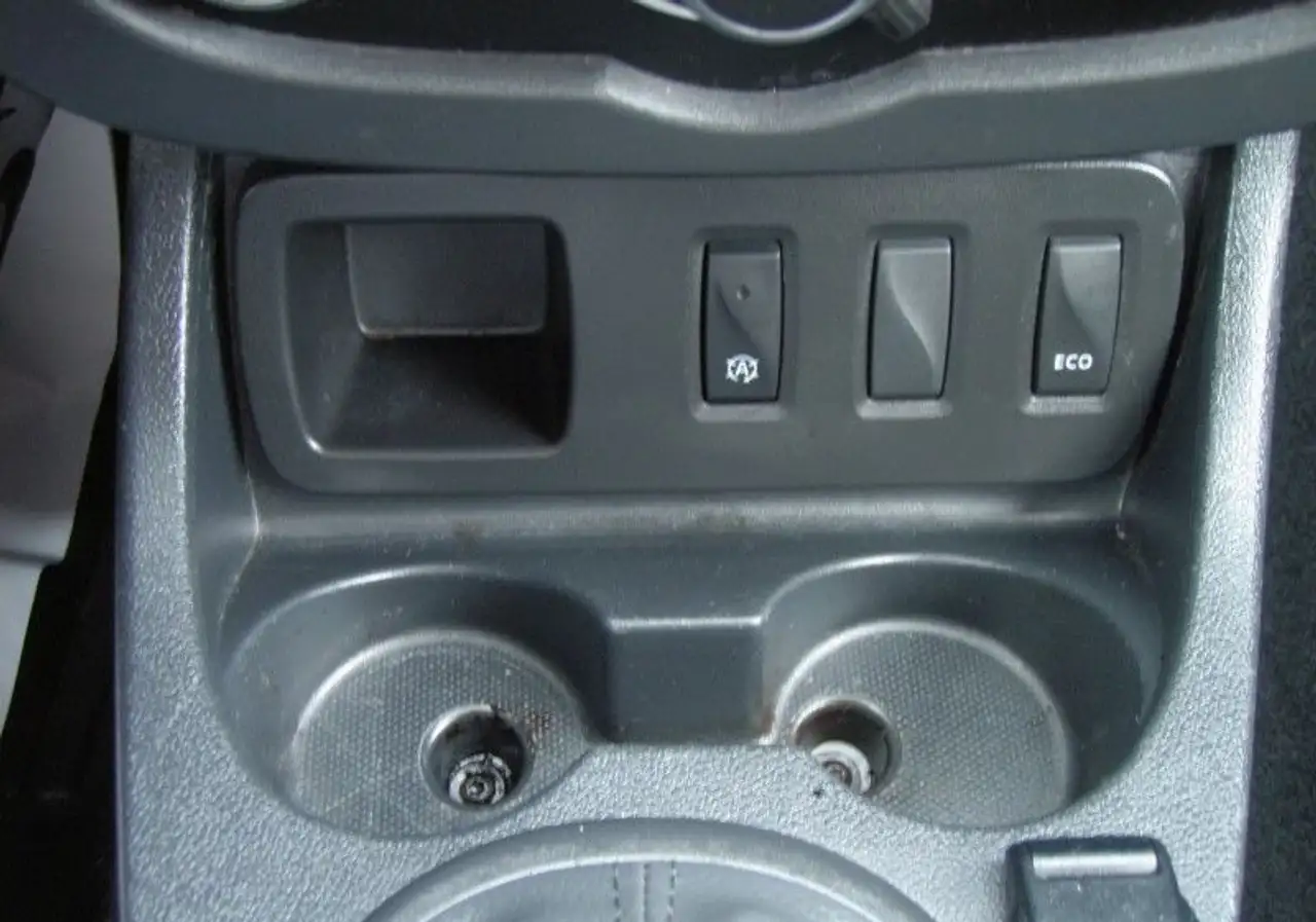 Dacia Duster — photo 21