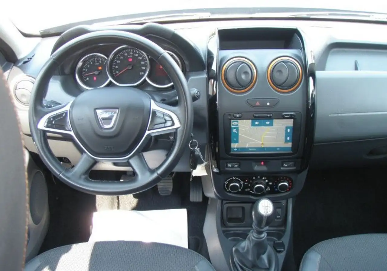 Dacia Duster — photo 12
