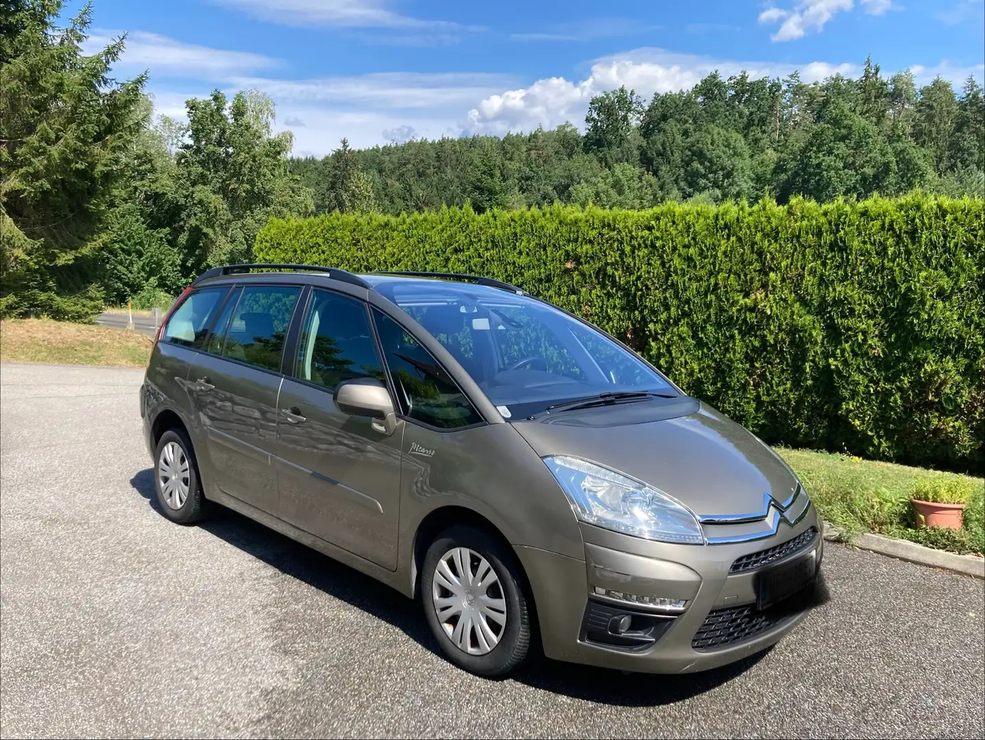 Citroen Grand C4 Picasso Braun - 1
