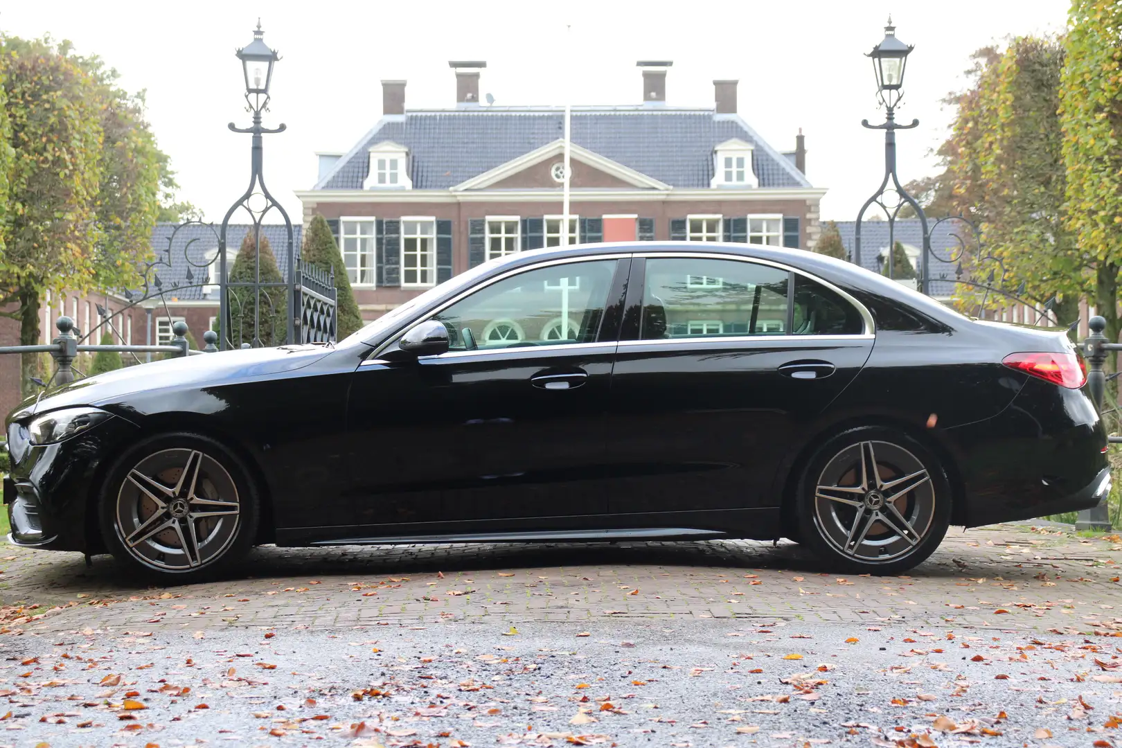 Mercedes-Benz C 180 AMG | LEDER / ALCANTARA | BURMESER | ADAPTIVE CRUI Noir - 2