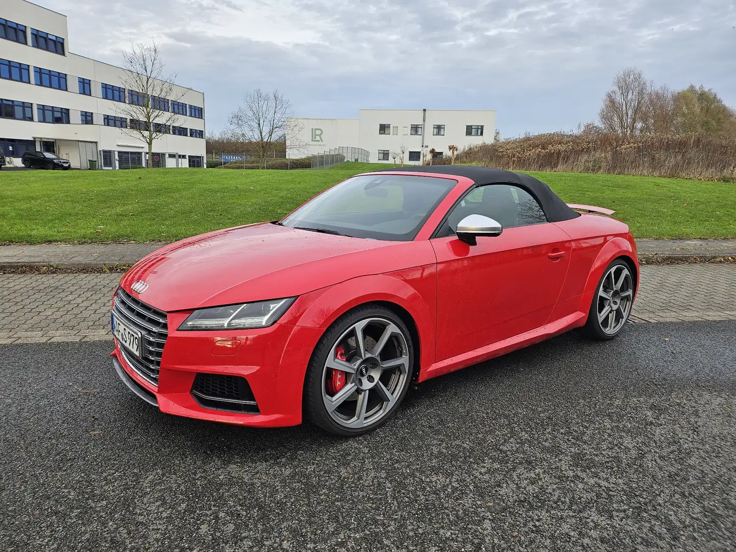 Audi TT TTS Roadster 2.0 TFSI quattro Roşu - 2