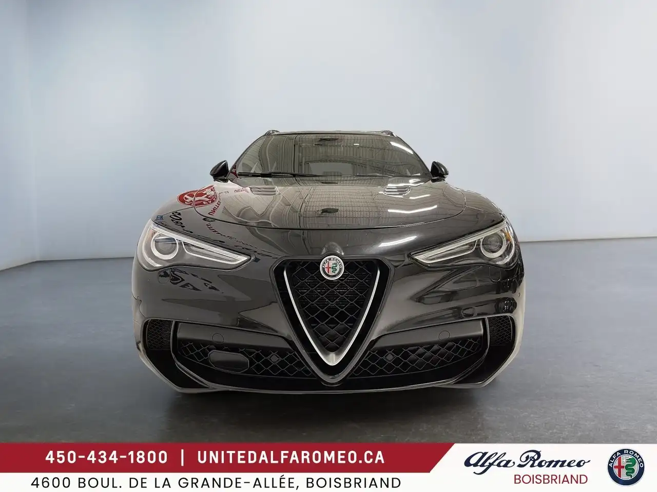 Alfa Romeo Stelvio снимка Alfa Romeo Stelvio