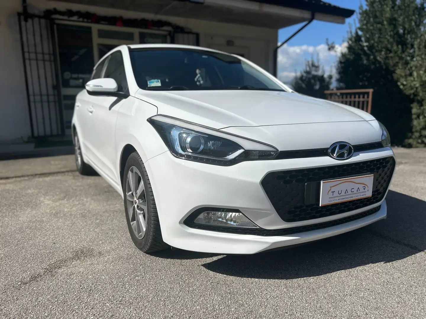 Hyundai i20 1.1 CRDi Comfort Bianco - 1