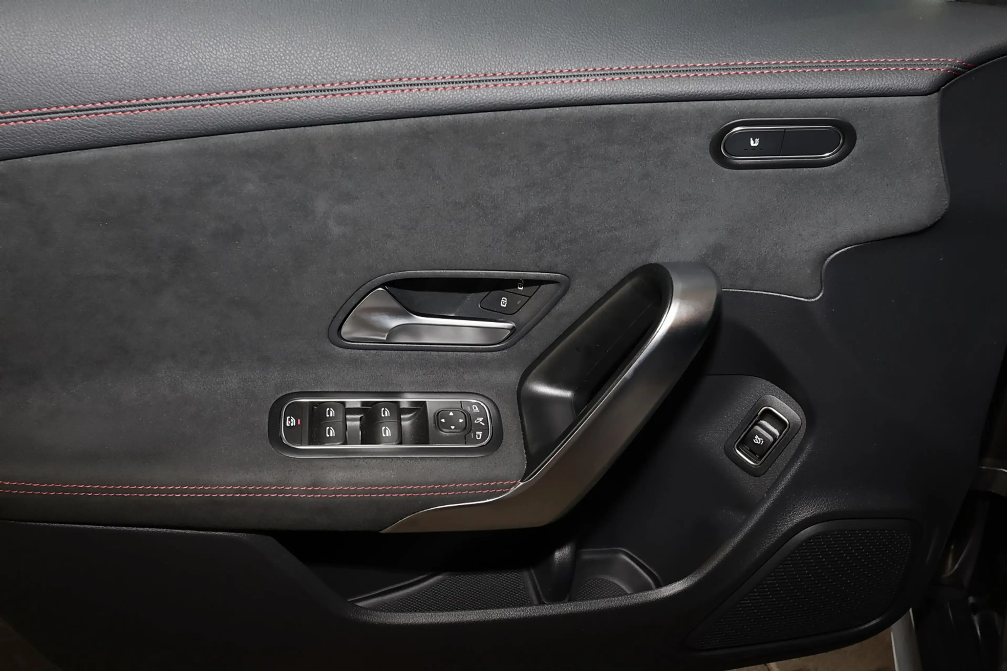 Mercedes-Benz CLA 180 Coupé AMG Adv PLUS+19"+KAMERA+LED+MBUX — photo 12