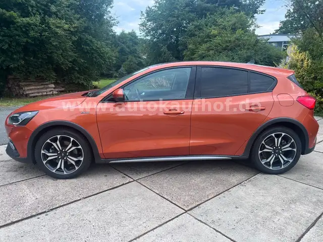 Ford Focus view 5