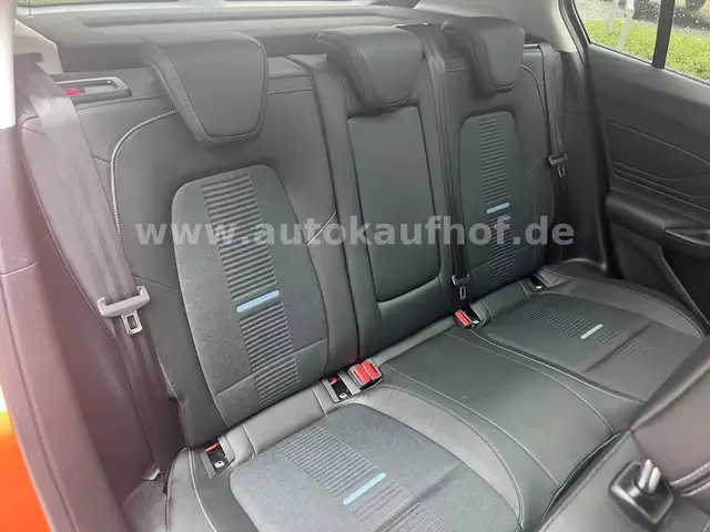 Ford Focus view 13