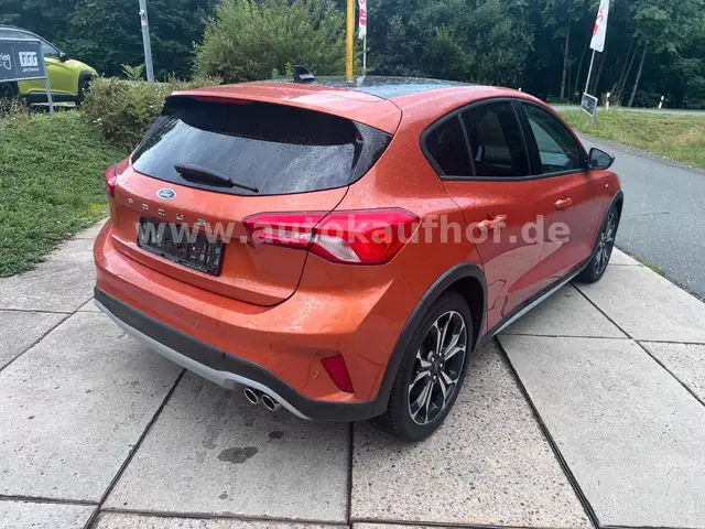 Ford Focus view 9