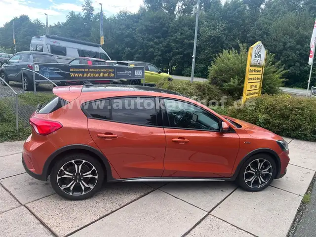 Ford Focus view 10