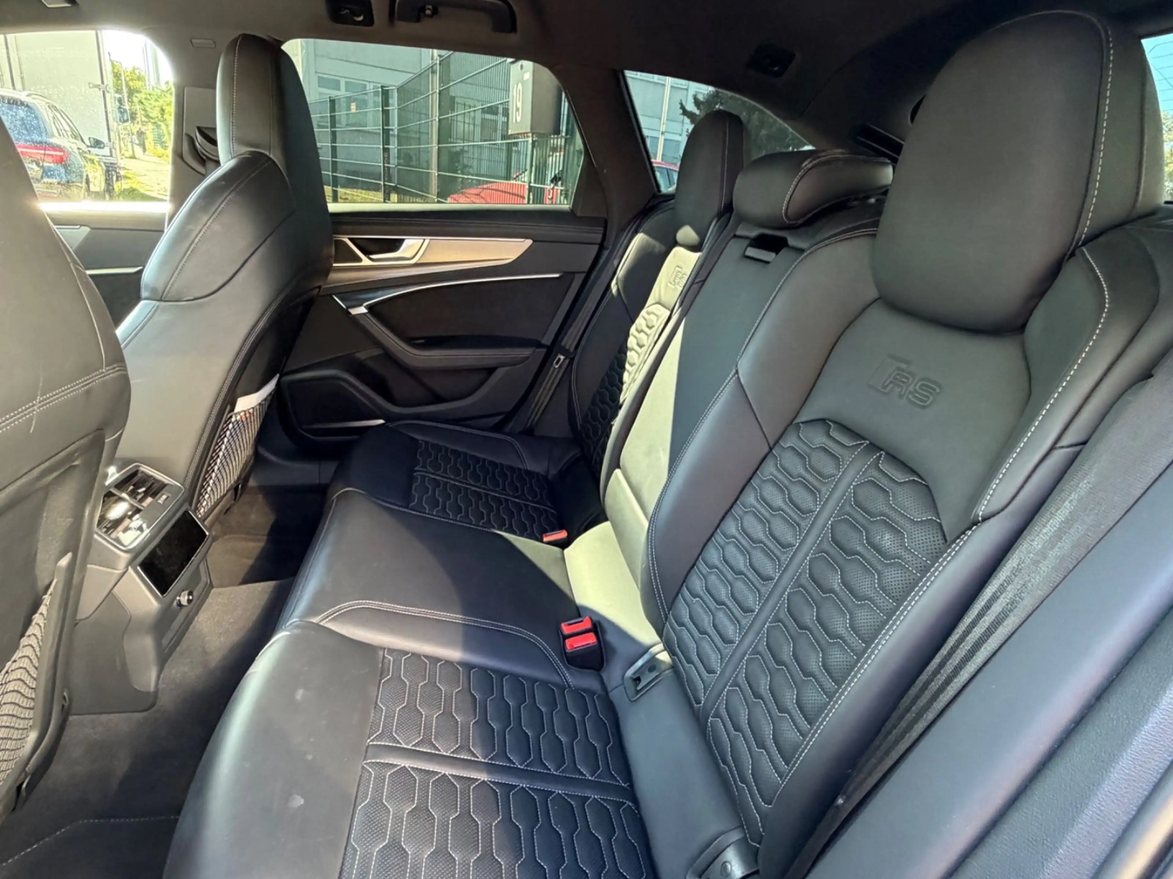 Audi RS6 Avant 4.0 TFSI quattro — photo 11