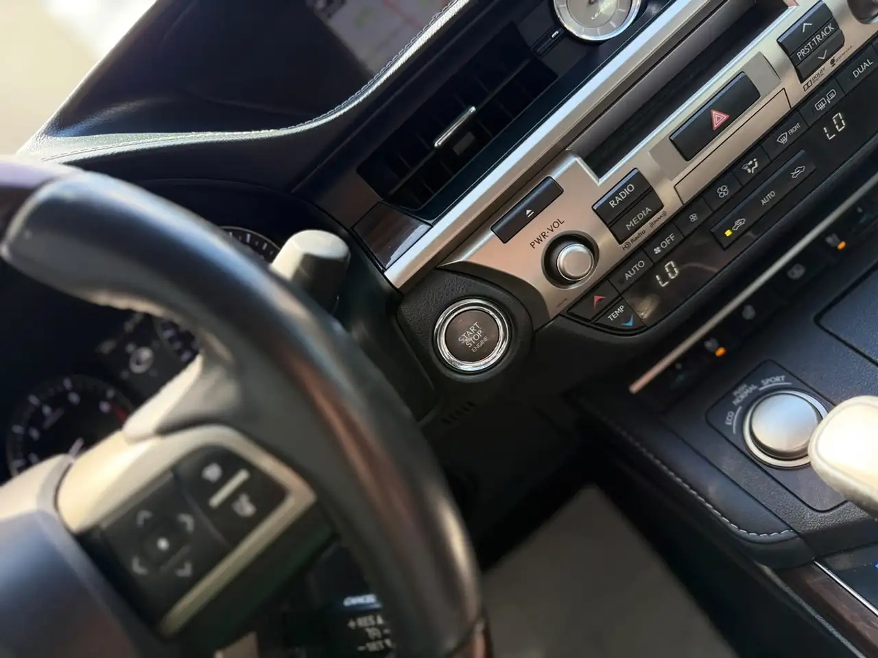 Lexus ES fotografie Lexus ES