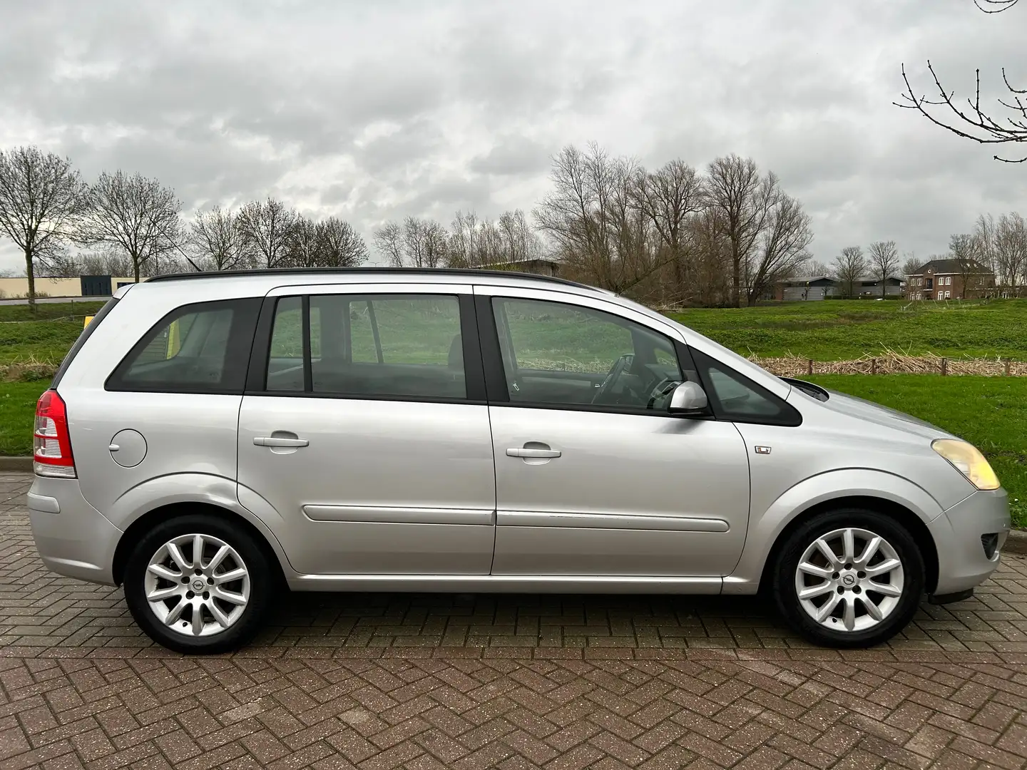 Opel Zafira Zafira 1.6 Temptation - 2