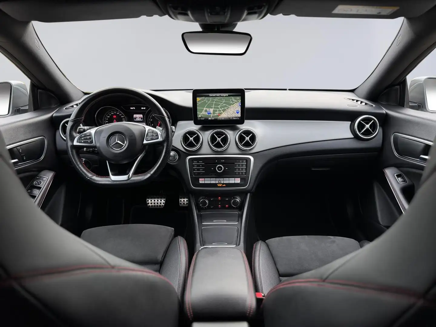 Mercedes-Benz CLA 180 Shooting Brake Business solution AMG styling, acht Gris - 2