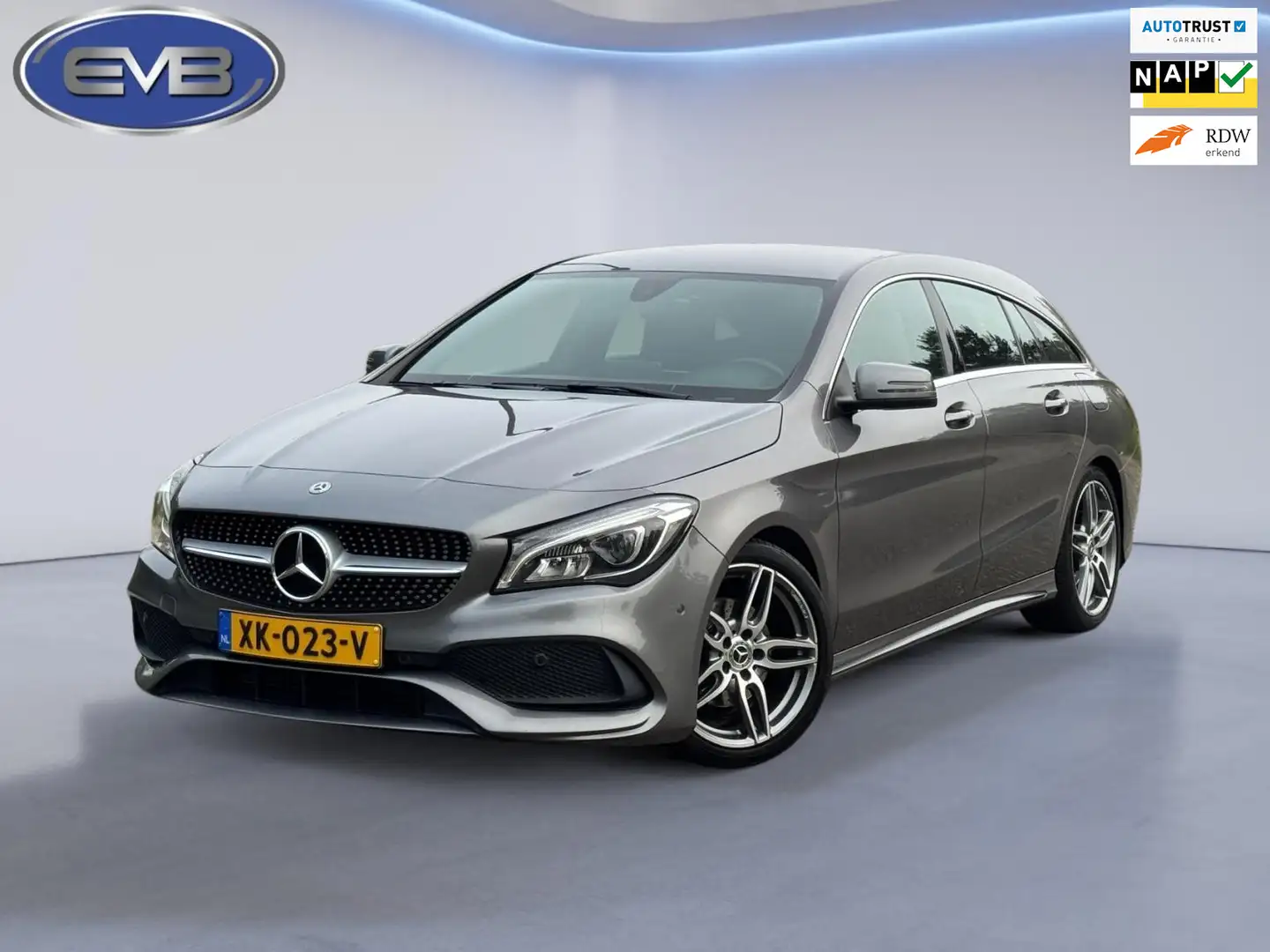 Mercedes-Benz CLA 180 Shooting Brake Business solution AMG styling, acht Gris - 1