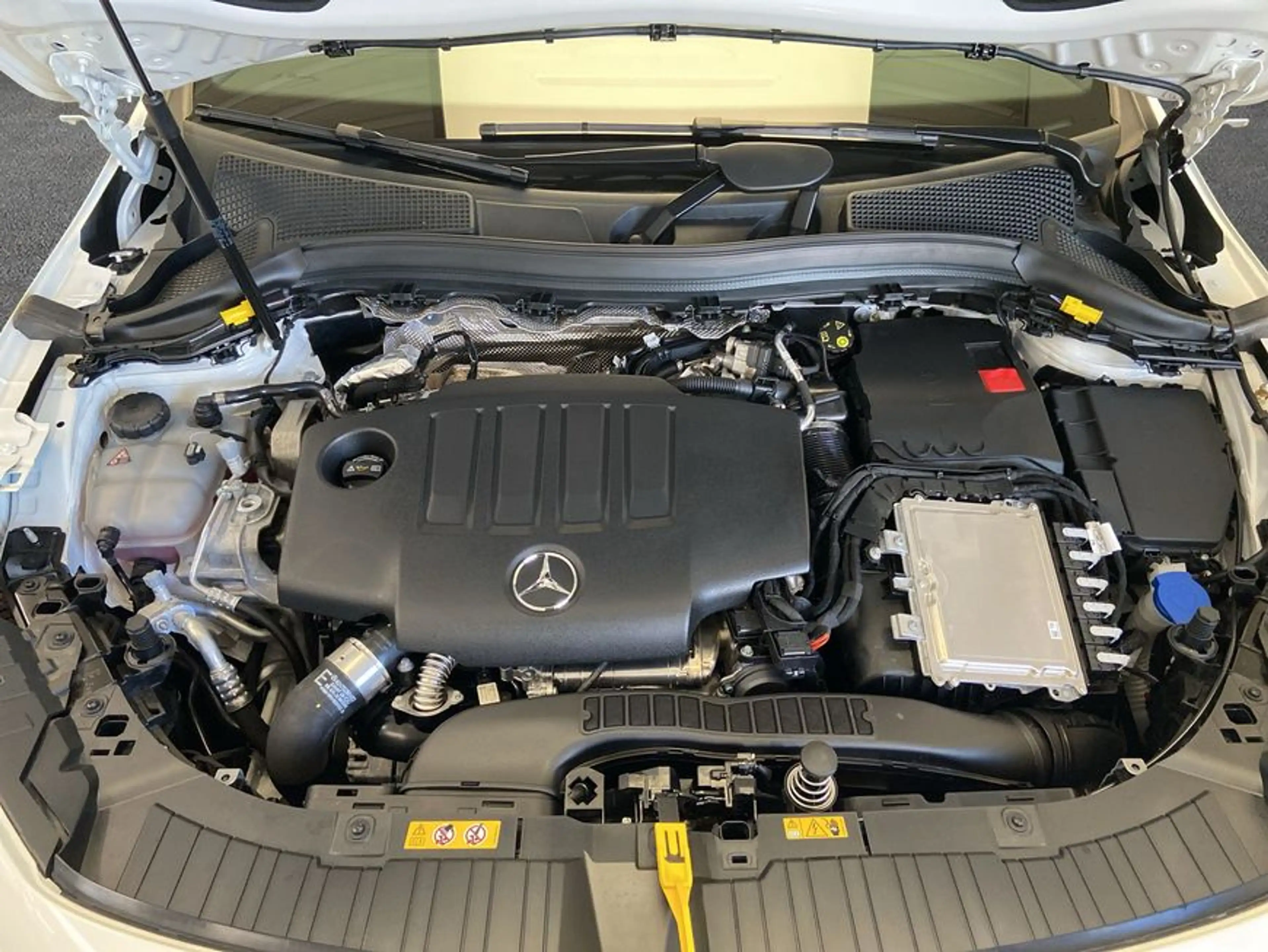 Mercedes-Benz GLA 200 GLA — photo 8