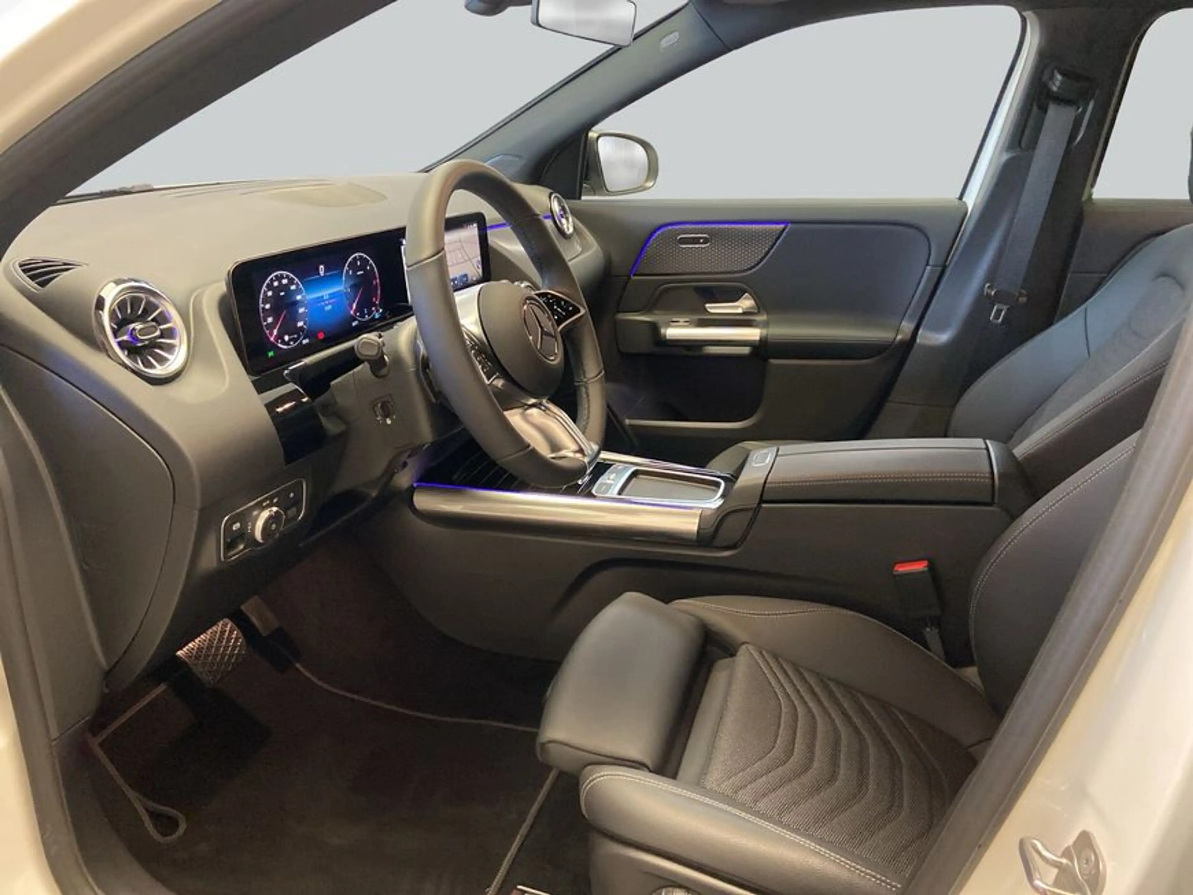 Mercedes-Benz GLA 200 GLA — photo 10
