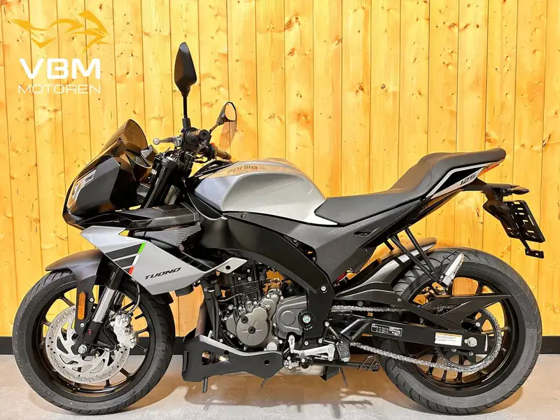 Aprilia Tuono - foto 4