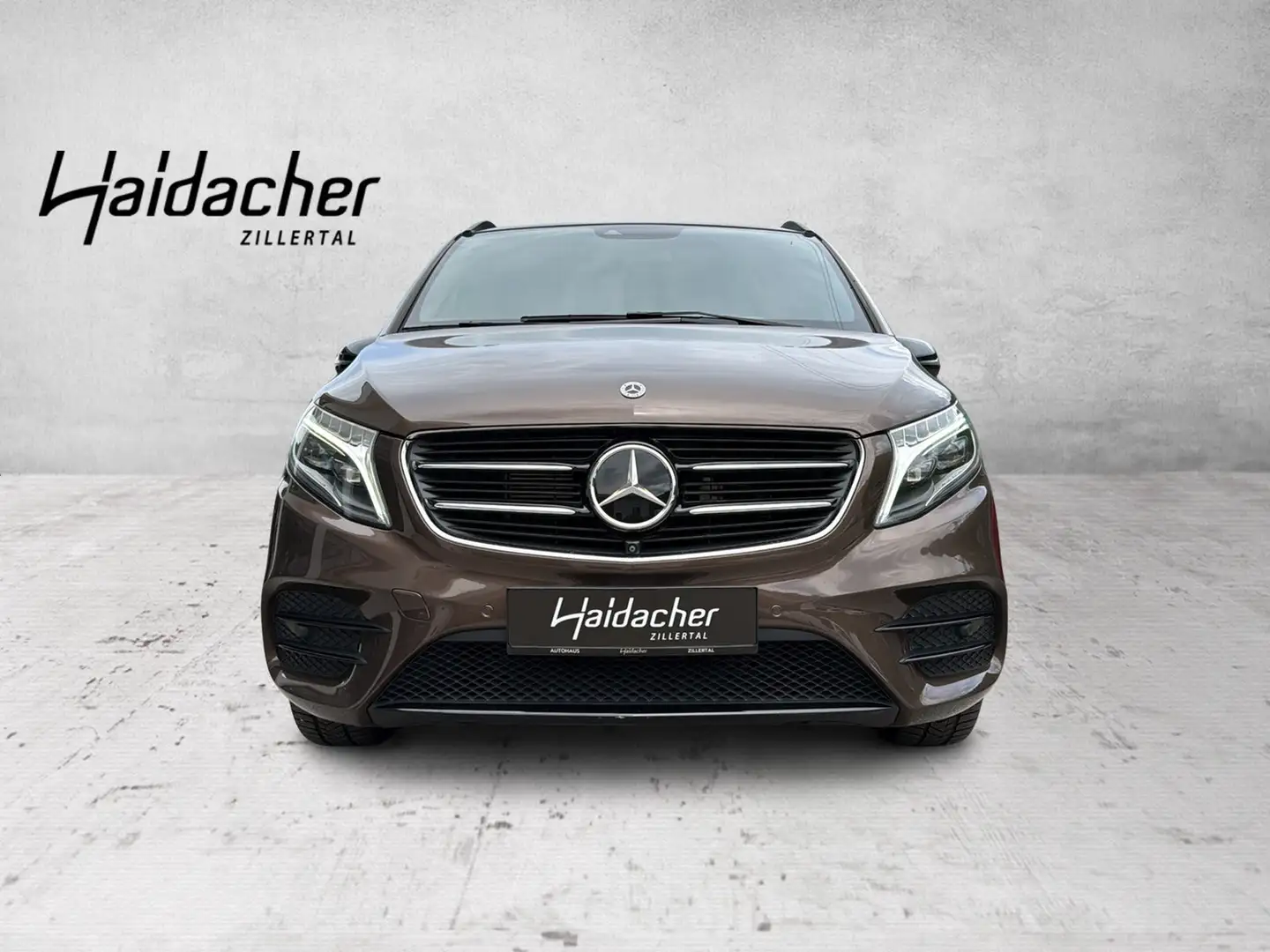Mercedes-Benz V 250 d 4MATIC AVANTGARDE Lang AMG Night AUT RKam Marrón - 2