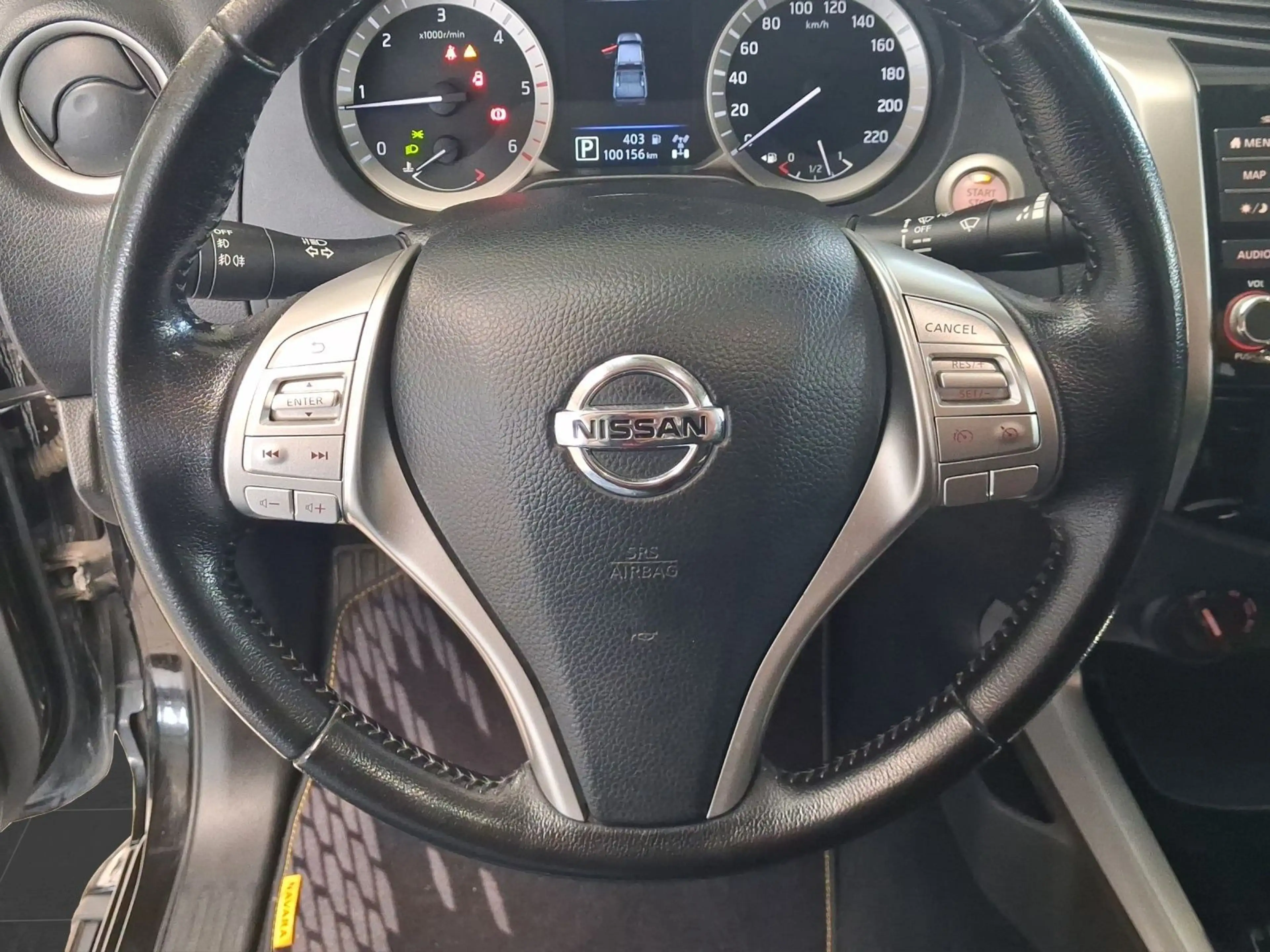 Nissan Navara NP300 2.3 dCi 4x4 N-GUARD LEDER LM18 AHK — photo 9