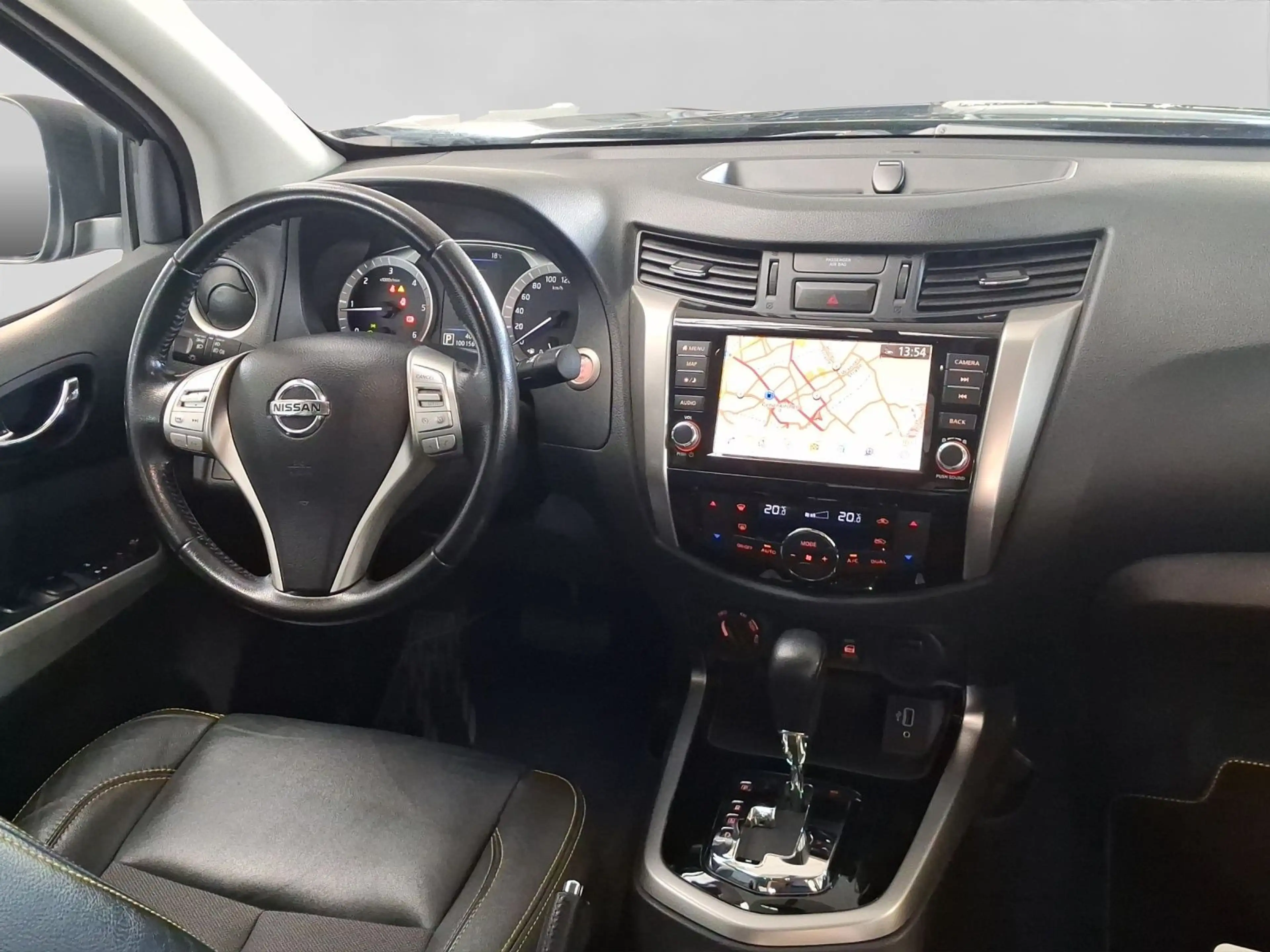 Nissan Navara NP300 2.3 dCi 4x4 N-GUARD LEDER LM18 AHK — photo 5