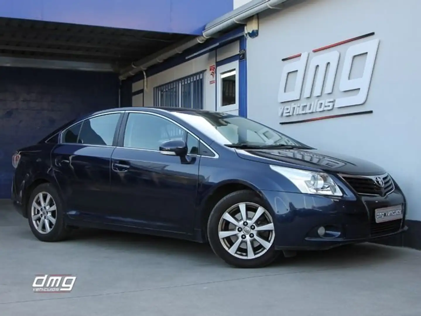 Toyota Avensis 150D Advance Azul - 1