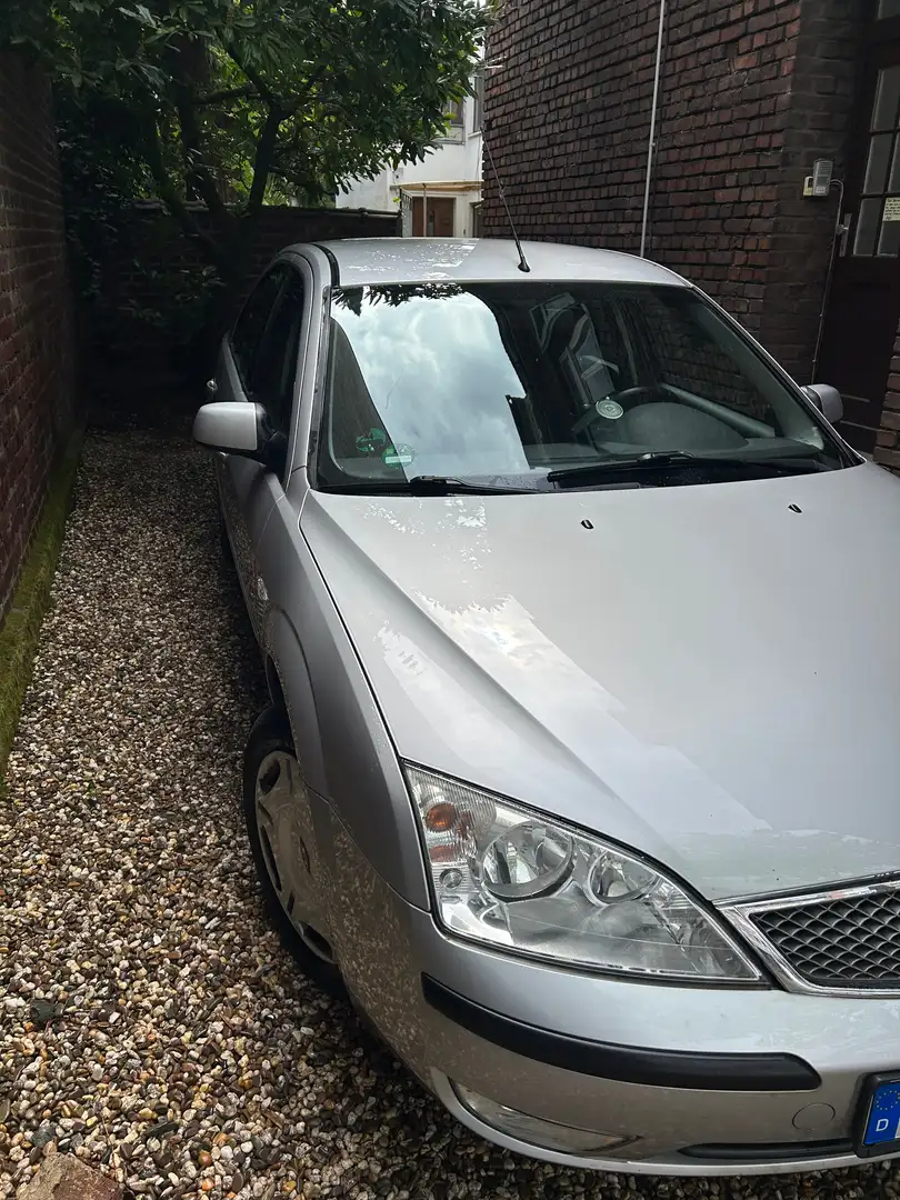 Ford Mondeo Mondeo 1.8 Trend Gri - 2