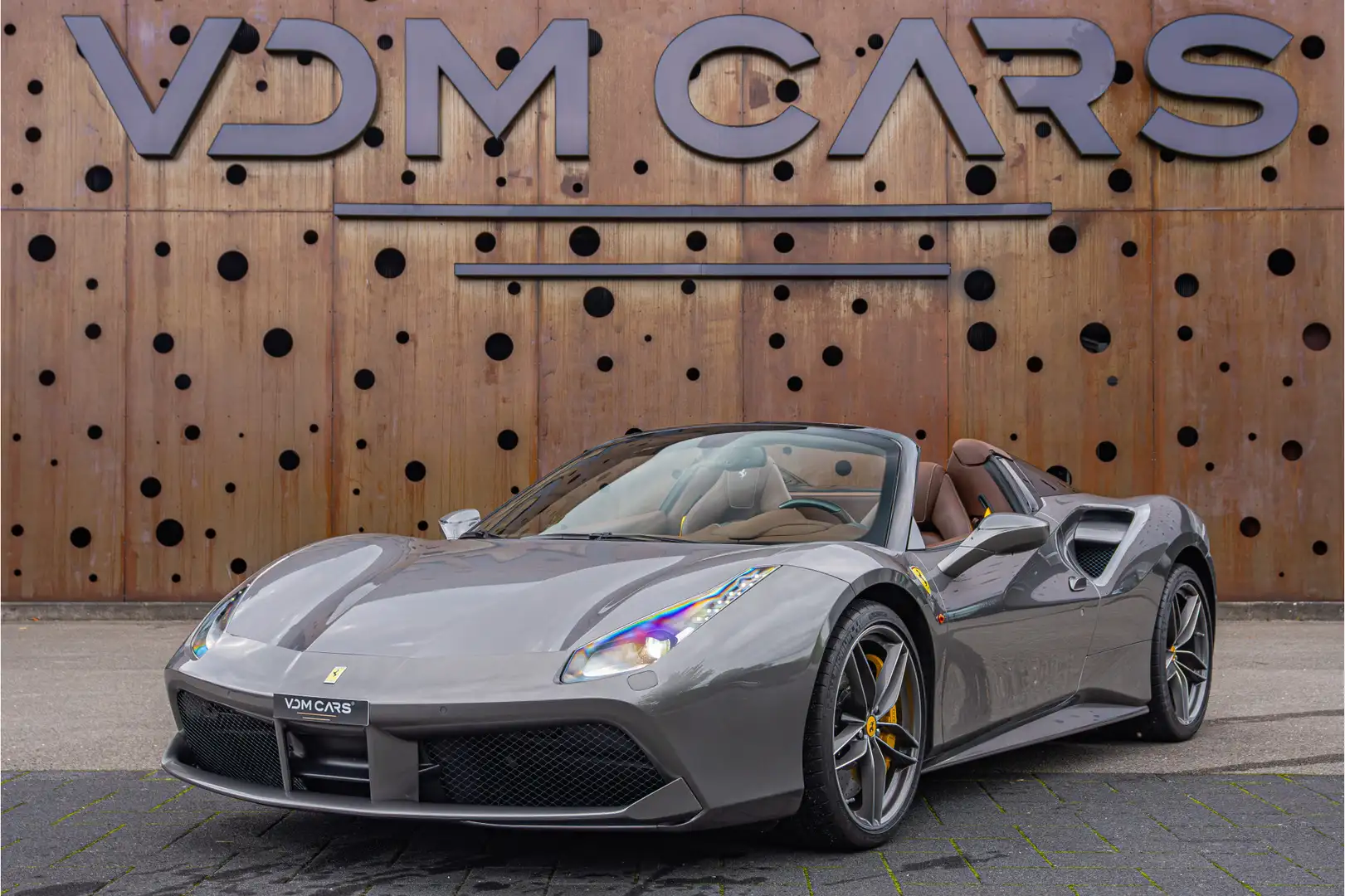 Ferrari 488 3.9 Spider HELE | Nieuwe Service | New Power | Car Grijs - 1
