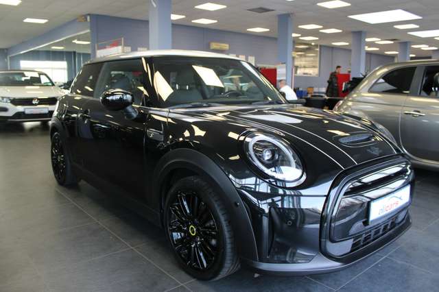 Imagine MINI Cooper SE Classic Trim - Navi - LED - SHZ - PDC -