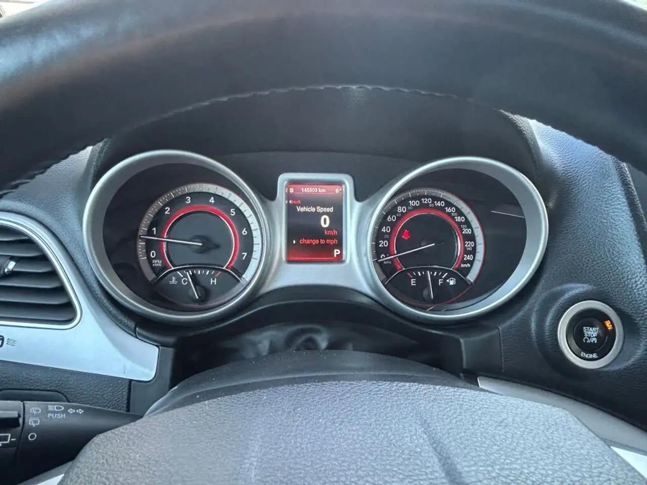 Dodge Journey снимка Dodge Journey
