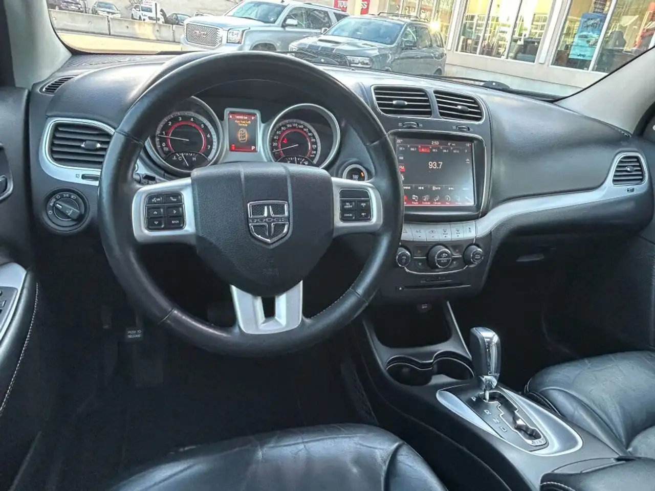 Dodge Journey снимка Dodge Journey