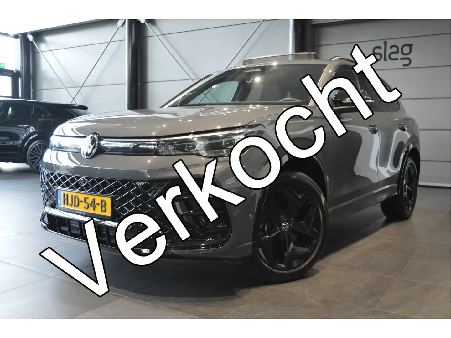 Volkswagen Tiguan 2.0 TDI 3X R-LINE navi pano camera trekhaak 19 inc Gris - 1