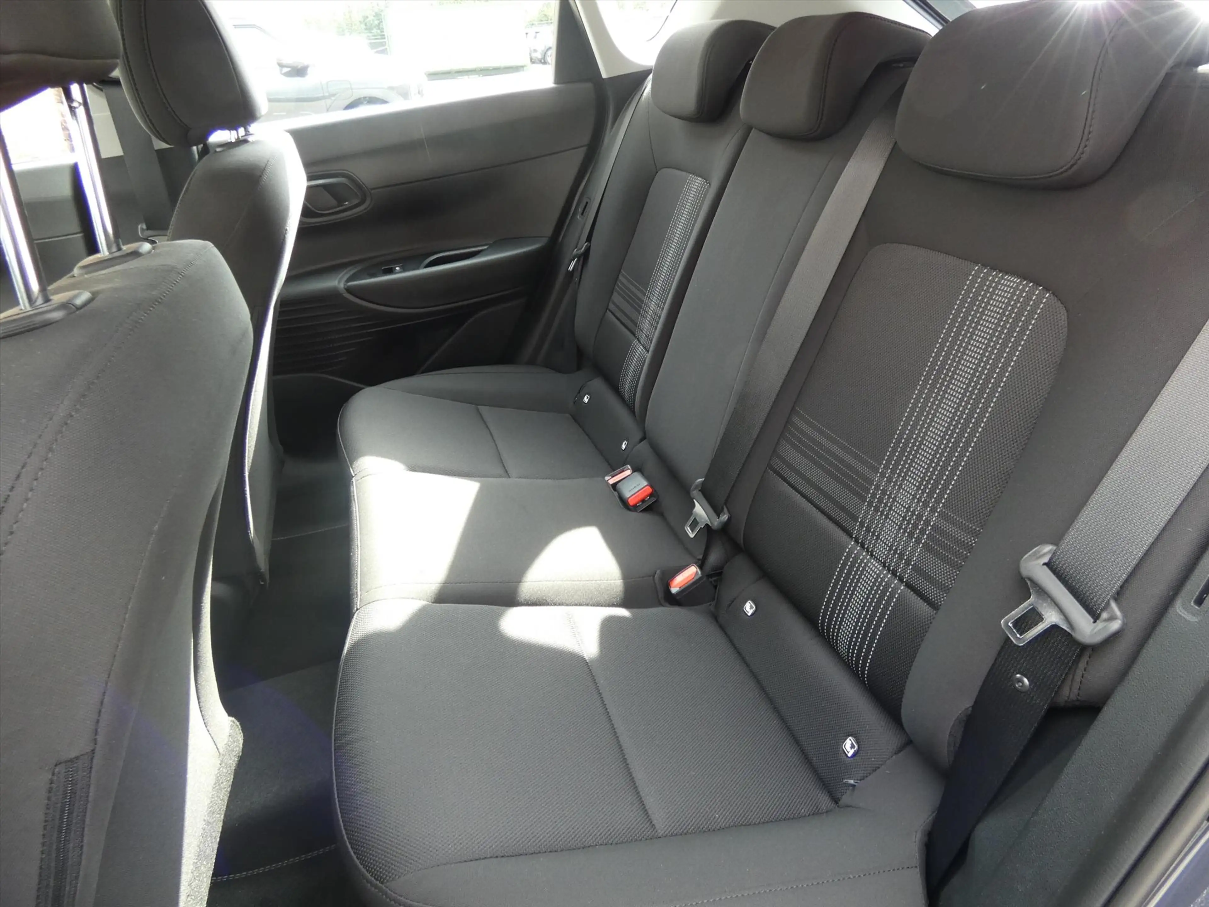 Hyundai BAYON 1.0 T-GDI 48V 100PK i-Motion — photo 10