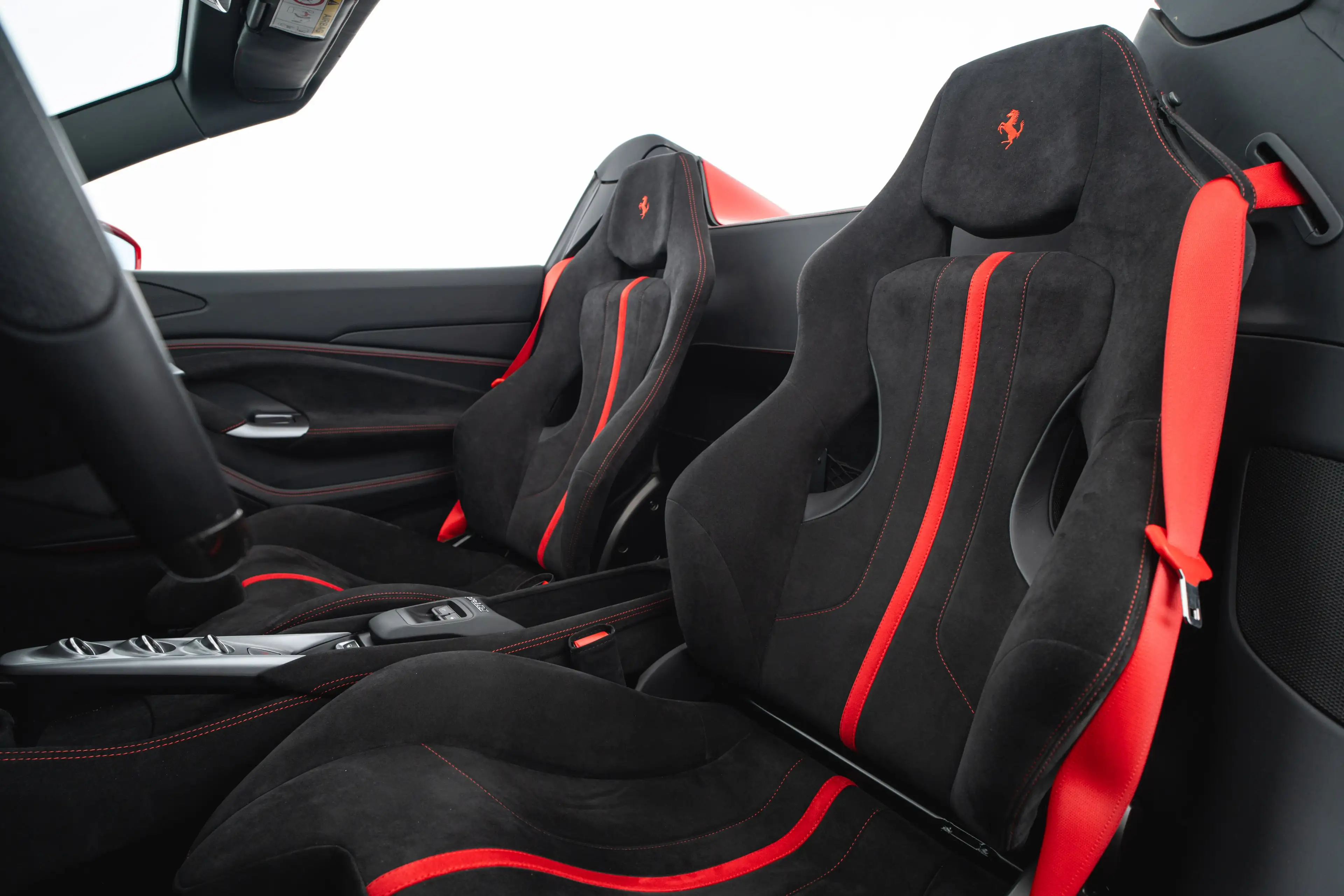 Ferrari F8 Spider — photo 11
